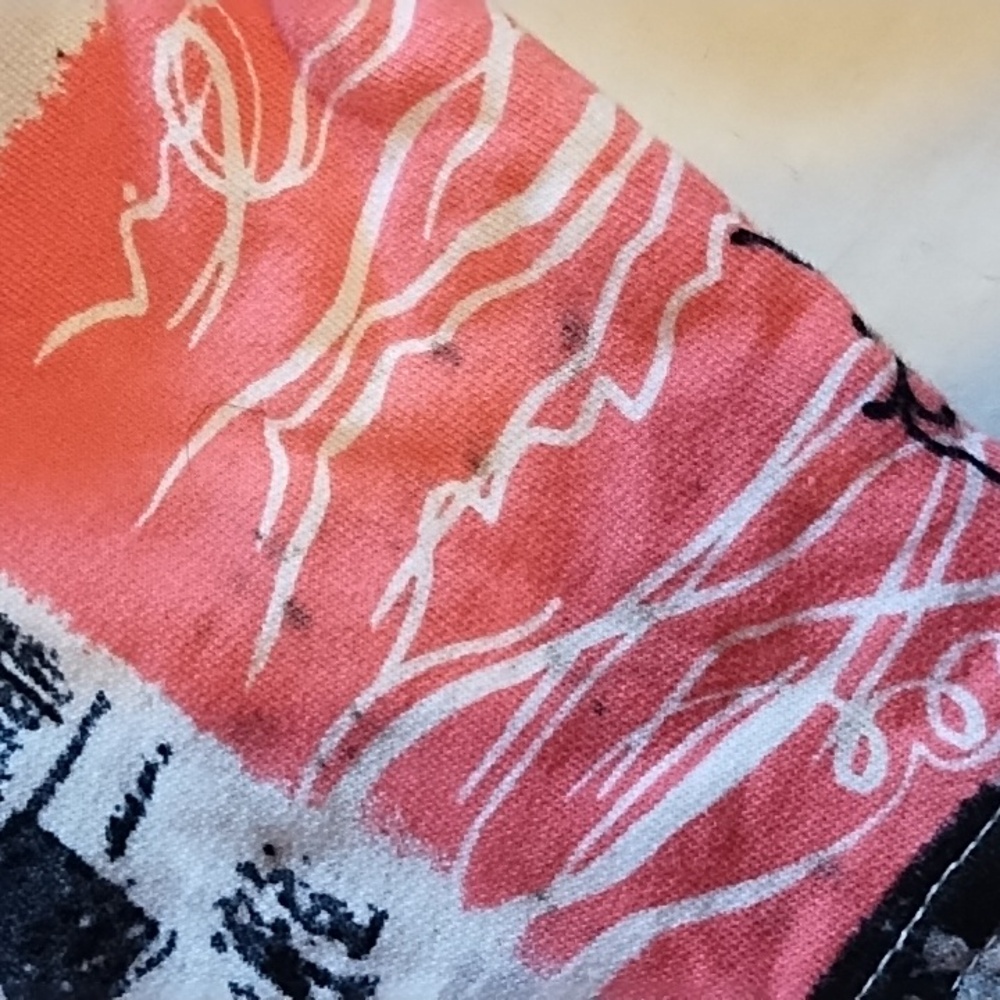 Graphic Print Zip-Up Top - Picture 10 of 12
